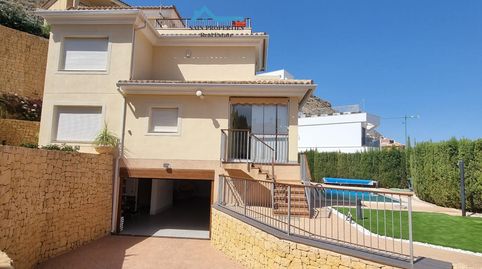 Chalet de lujo en venta en Golf Bahía, con piscina y garaje
