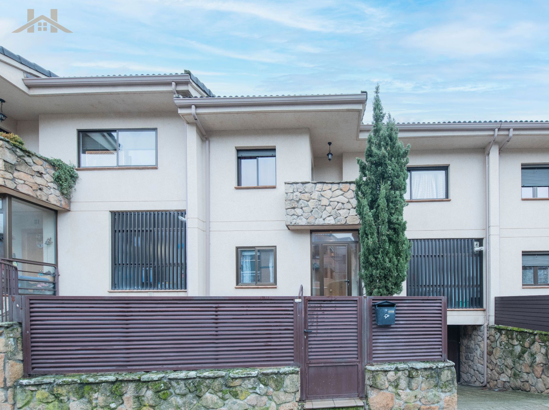 Vista exterior de Casa adosada en venta en Collado Mediano con Calefacción, Jardín privado y Terraza