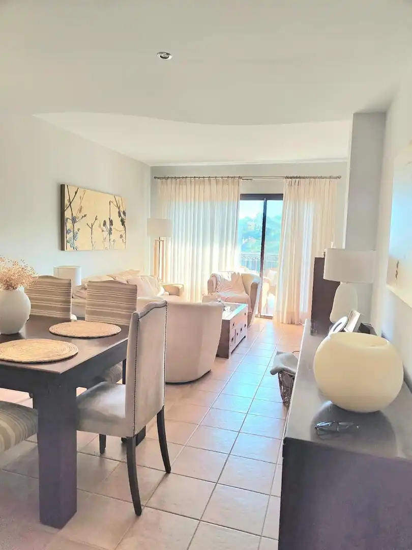 Sala de estar de Apartamento en venta en Marbella con Calefacción, Jardín privado y Terraza