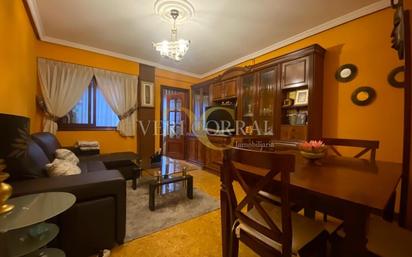 Flat for sale in Calle Cándido Fernández Riesgo, Sama