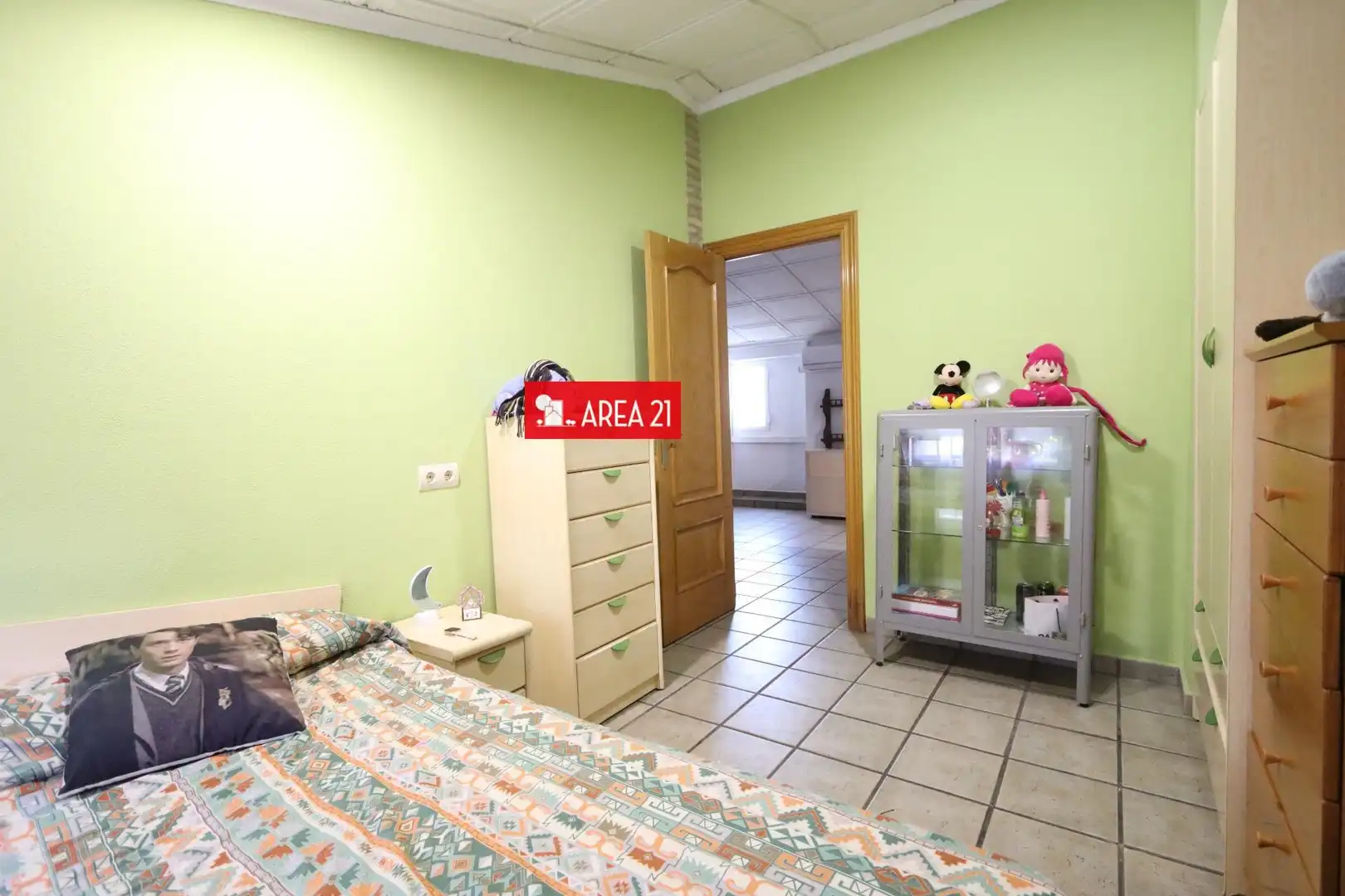 Habitación de Casa o chalet en venta en La Pobla de Vallbona con Aire acondicionado, Terraza y Trastero