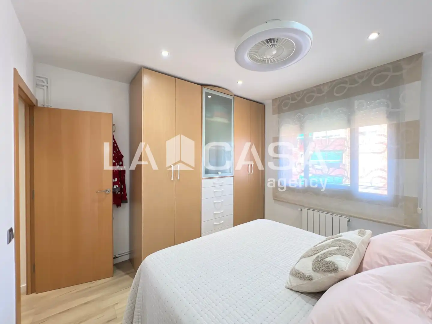 Habitación de Piso en venta en Badalona con Calefacción y Balcón