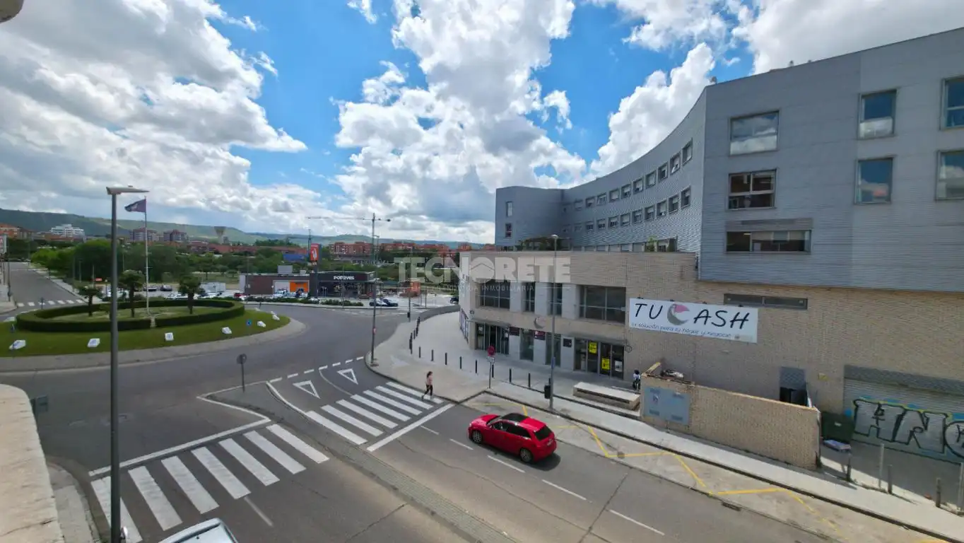 Vista exterior de Pis en venda en Guadalajara amb Aire condicionat, Calefacció i Balcó
