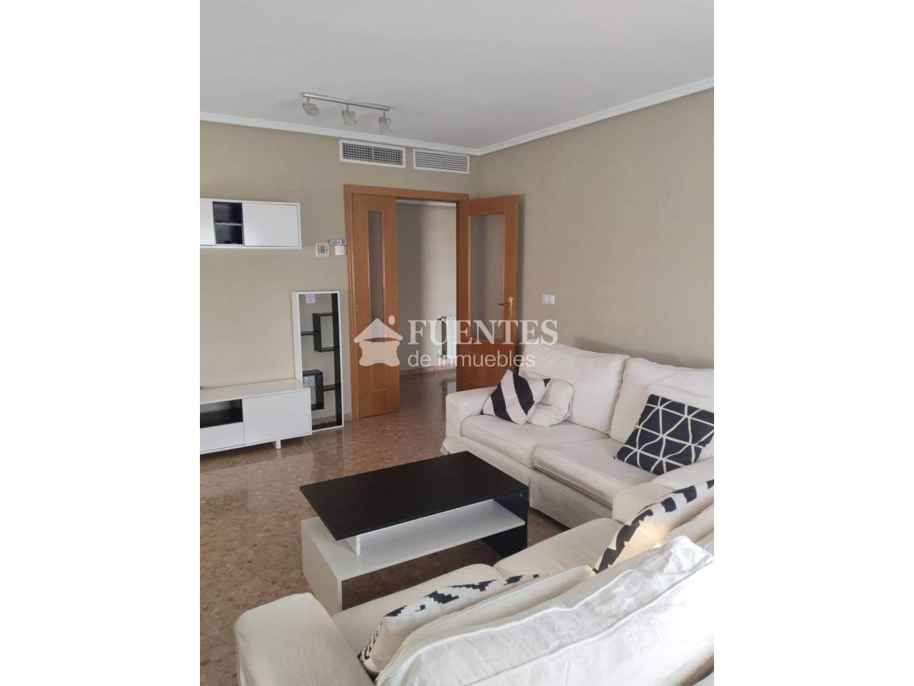 Pis en venda a Calle José García Sellés, Garbinet - Parque de las Avenidas