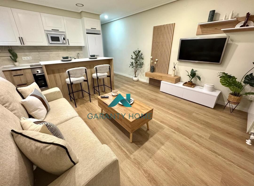 Sala d'estar de Pis de lloguer en  Madrid Capital amb Aire condicionat i Calefacció