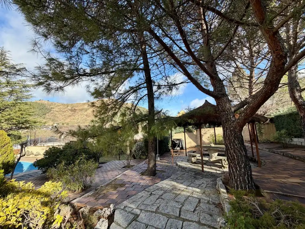 Houses for sale in Collado Mediano