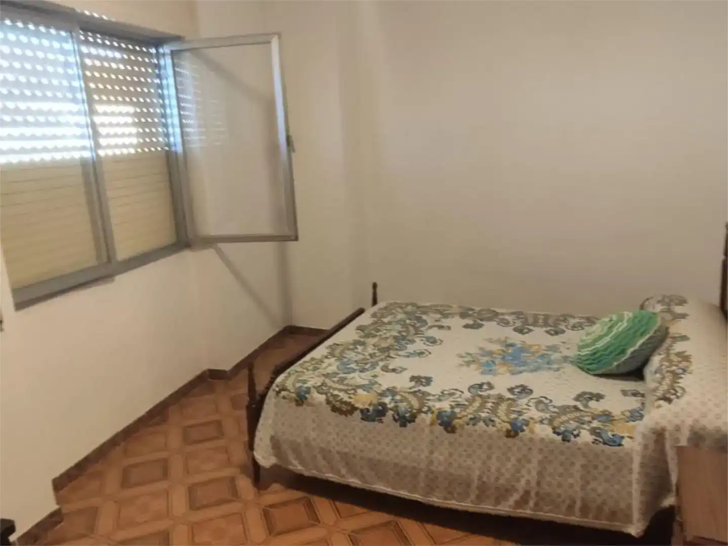 Dormitori de Casa adosada en venda en Fermoselle amb Traster i Moblat