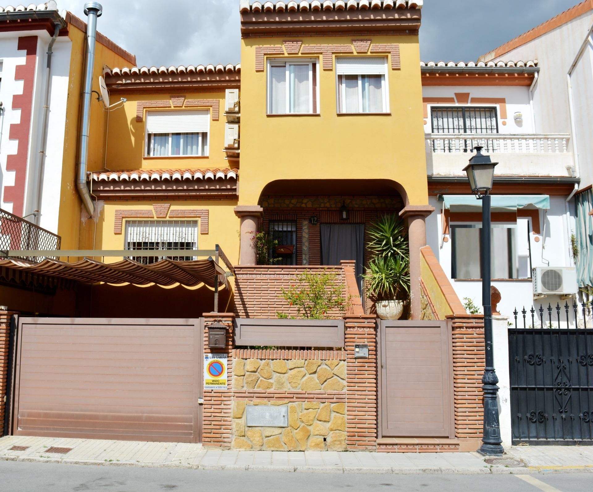 Exterior view of Single-family semi-detached for sale in Las Gabias