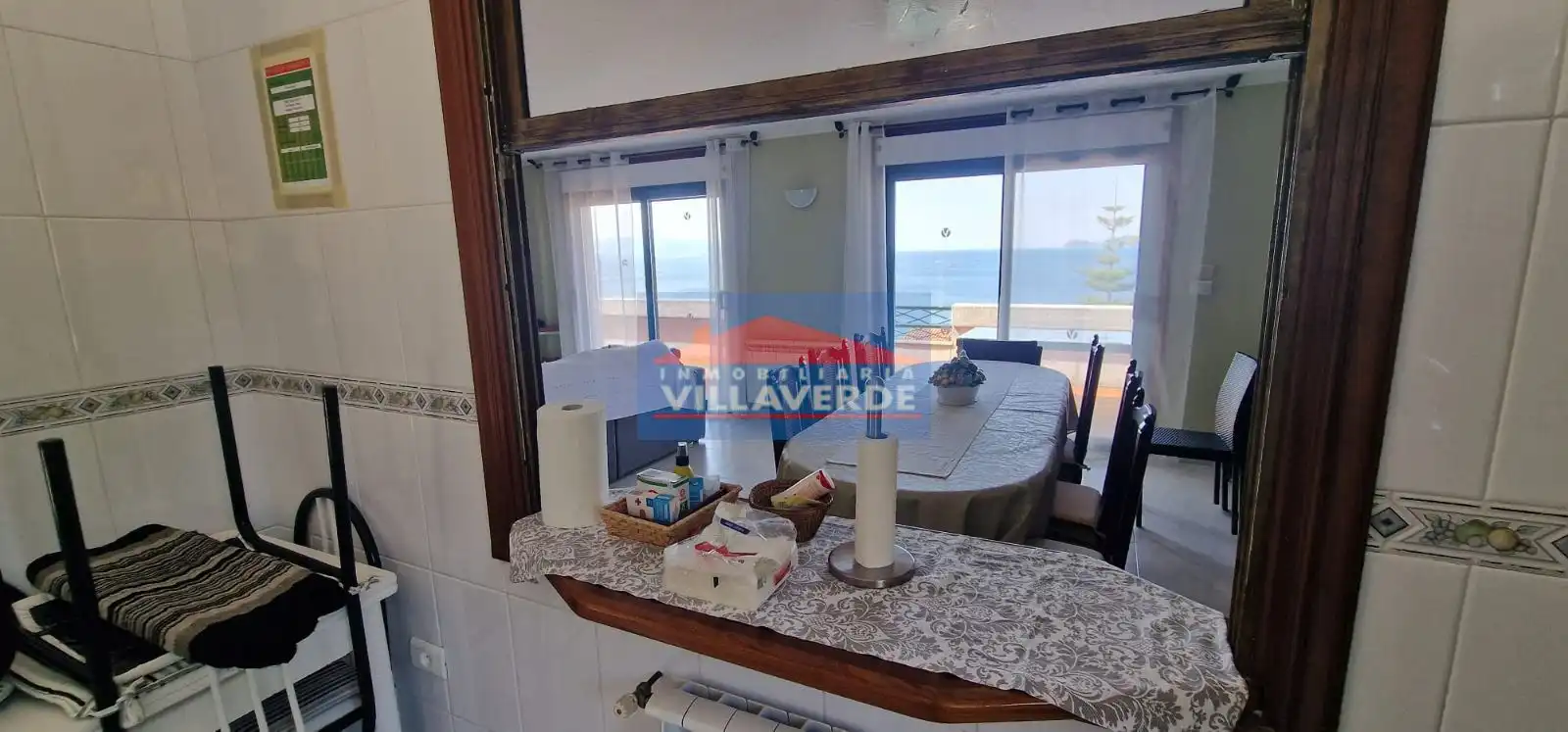 Menjador de Casa o xalet en venda en Cangas  amb Calefacció, Terrassa i Traster