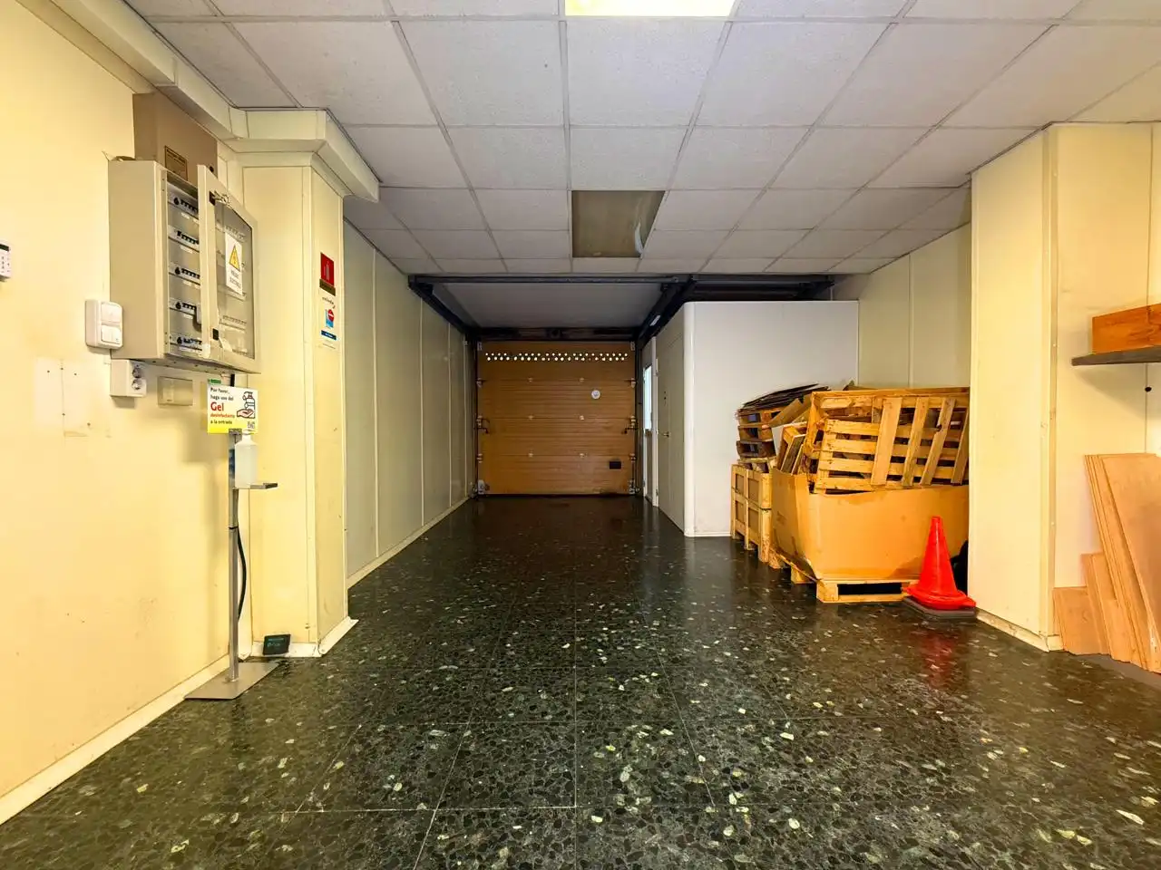 Local comercial en venta en Carrer de Joaquim Ruyra, imagen 5