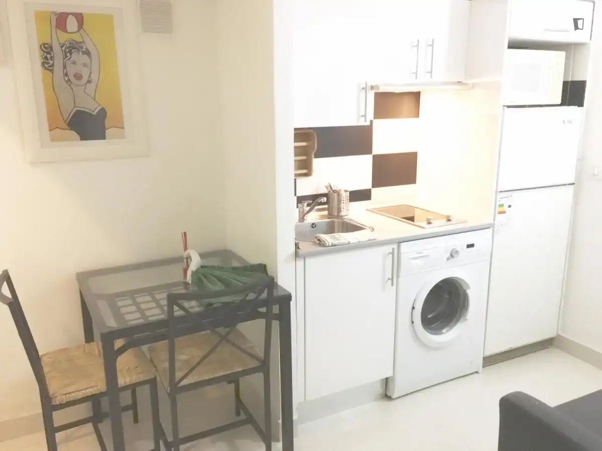 Study for rent in Bellas Vistas