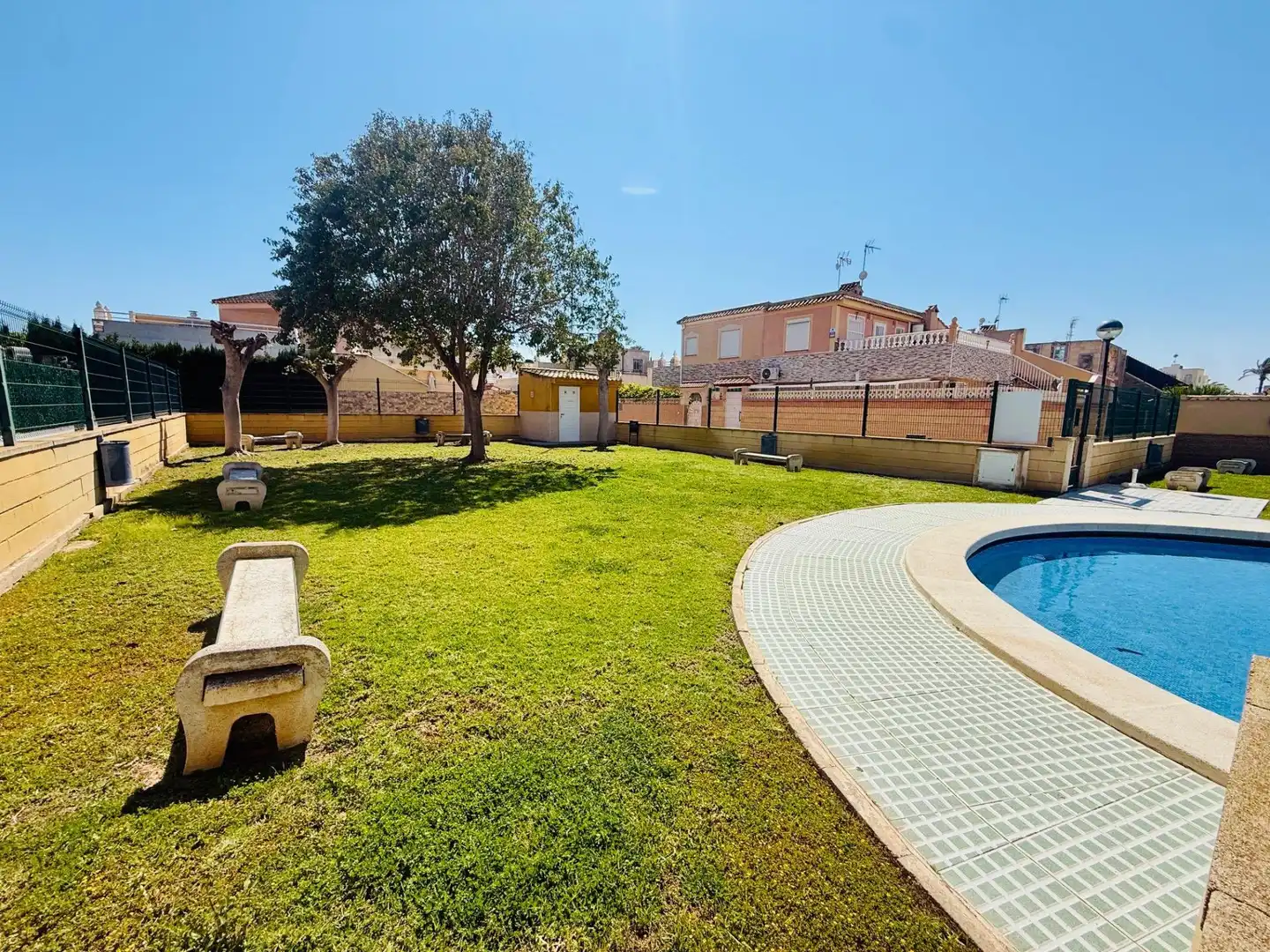Piscina de Finca rústica en venta en Torrevieja con Piscina y Piscina comunitaria