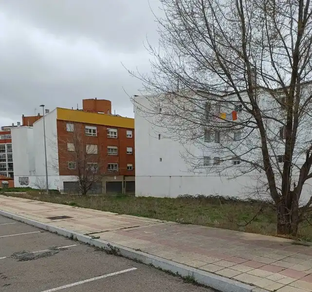 Residencial en venda a DE VENTAS-OESTE - PGOU DE LEON, Las Ventas