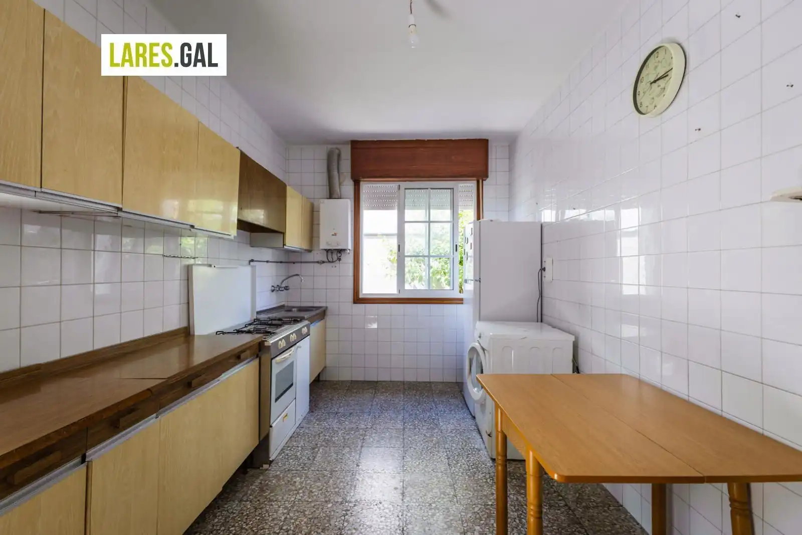 Cuina de Casa o xalet en venda en Cangas  amb Moblat
