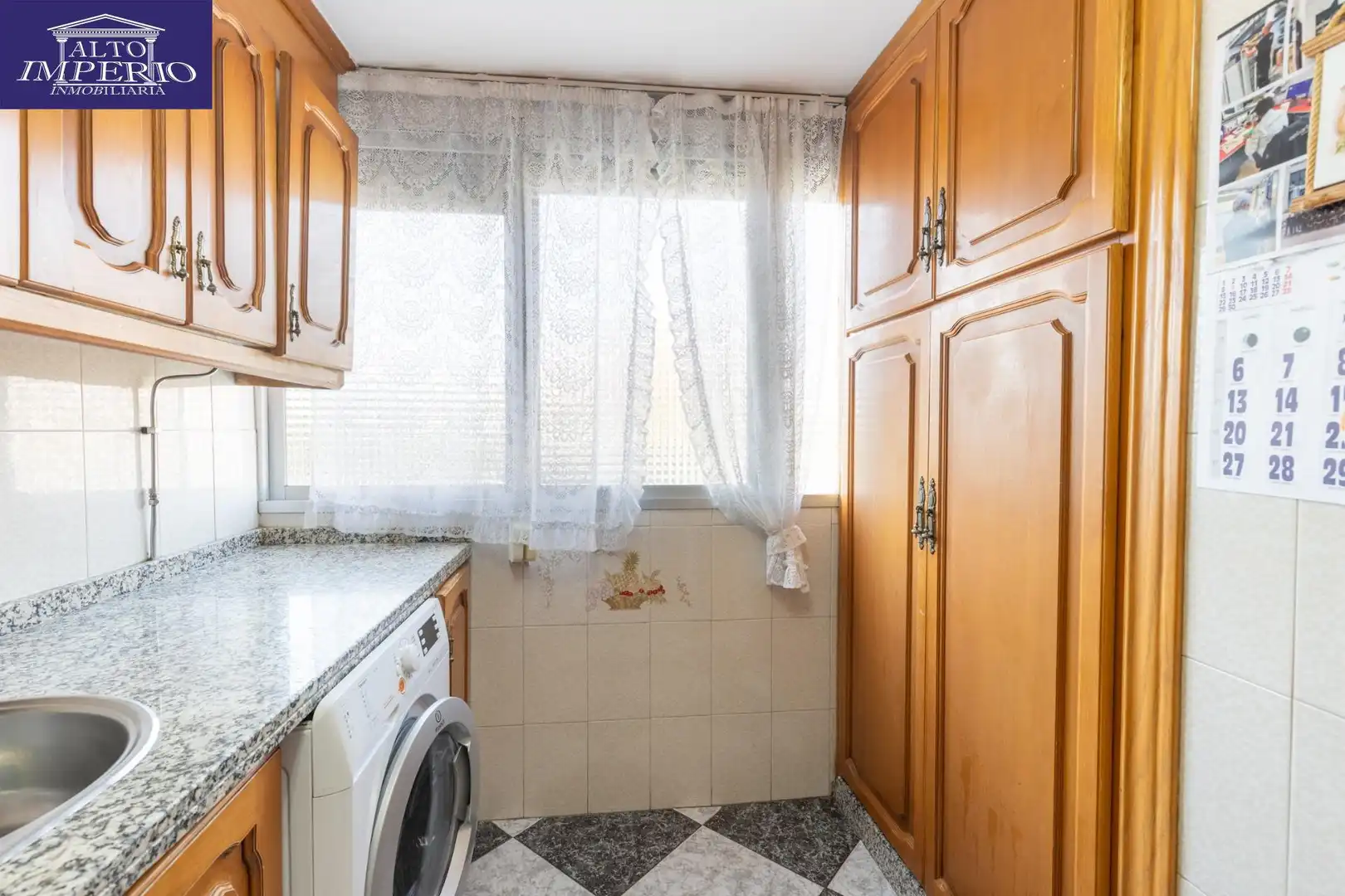 Cuina de Pis en venda en Granada amb Aire condicionat, Moblat i Balcó