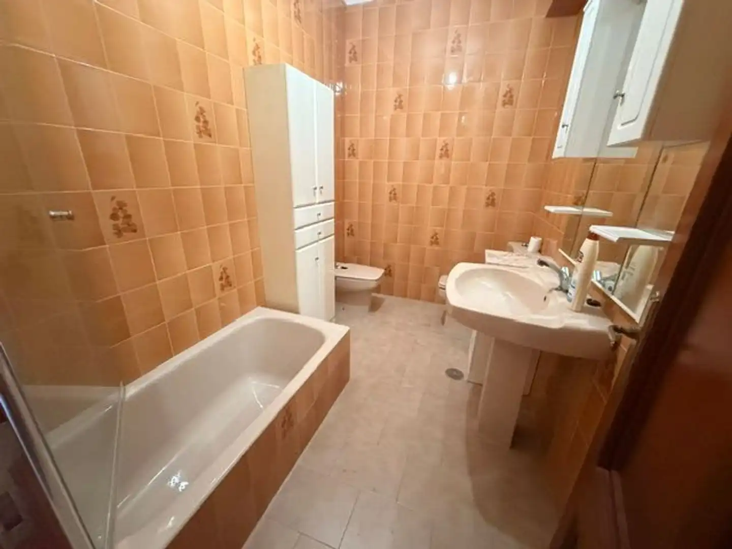 Bany de Edifici en venda en Narón