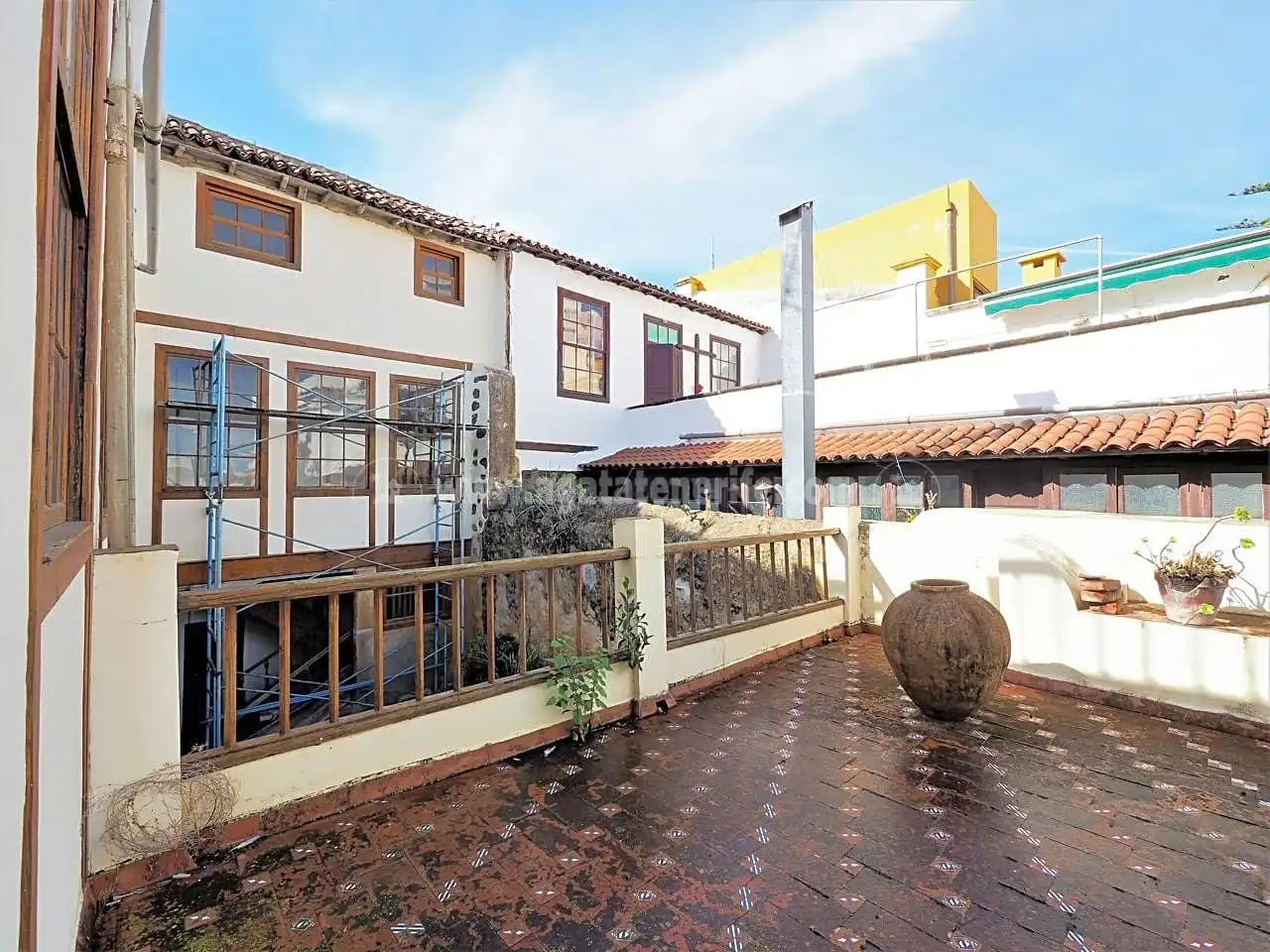 Vista exterior de Casa o xalet en venda en Icod de los Vinos amb Jardí privat