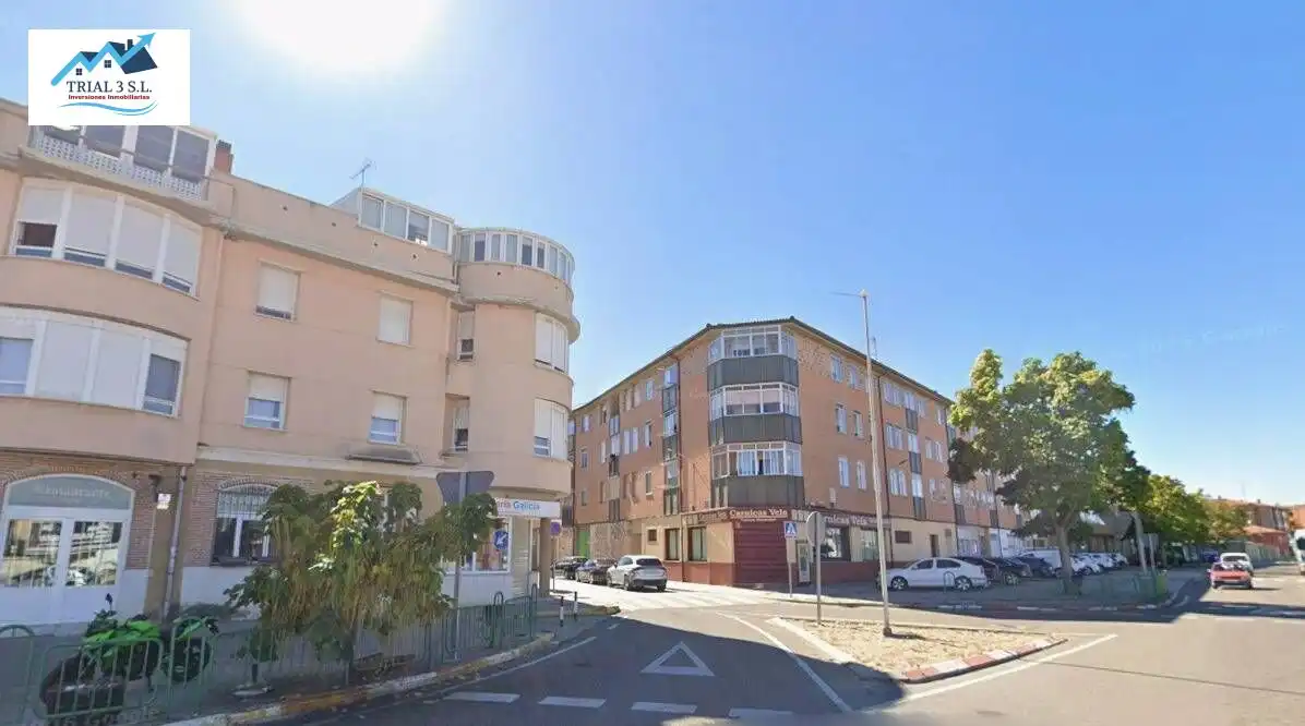 Vista exterior de Pis en venda en Peñafiel