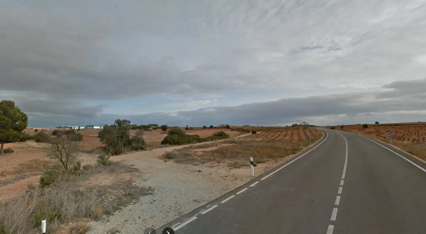 Terreny rústic en venda a Caudete de las Fuentes