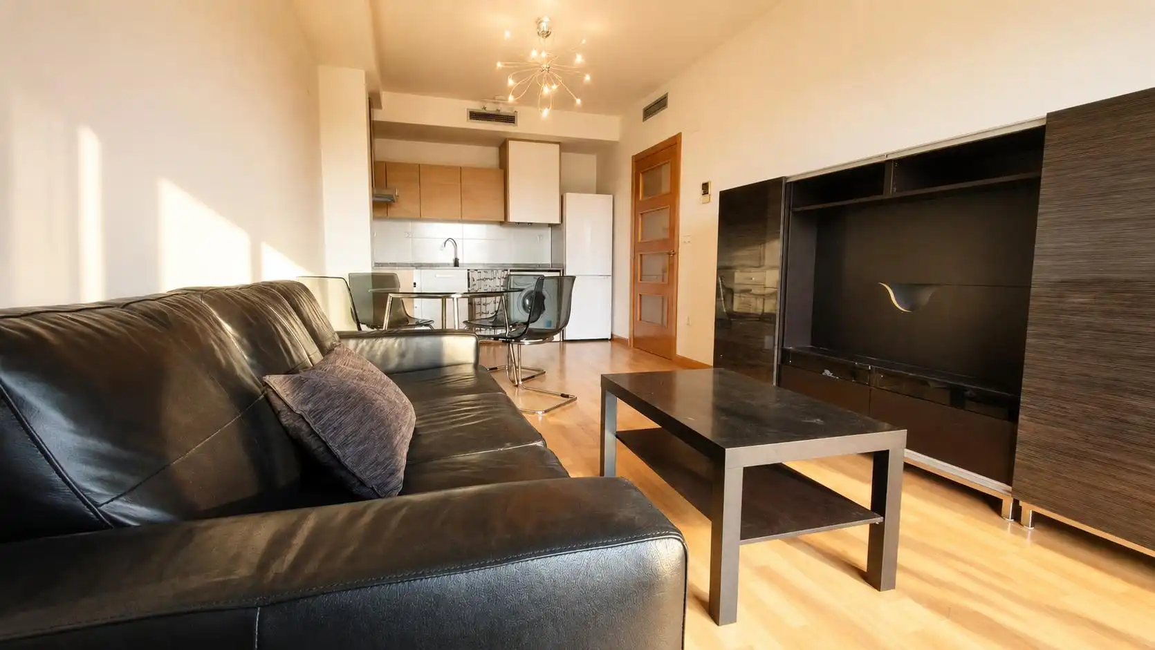 Sala de estar de Piso en venta en Castellón de la Plana / Castelló de la Plana con Aire acondicionado, Calefacción y Trastero