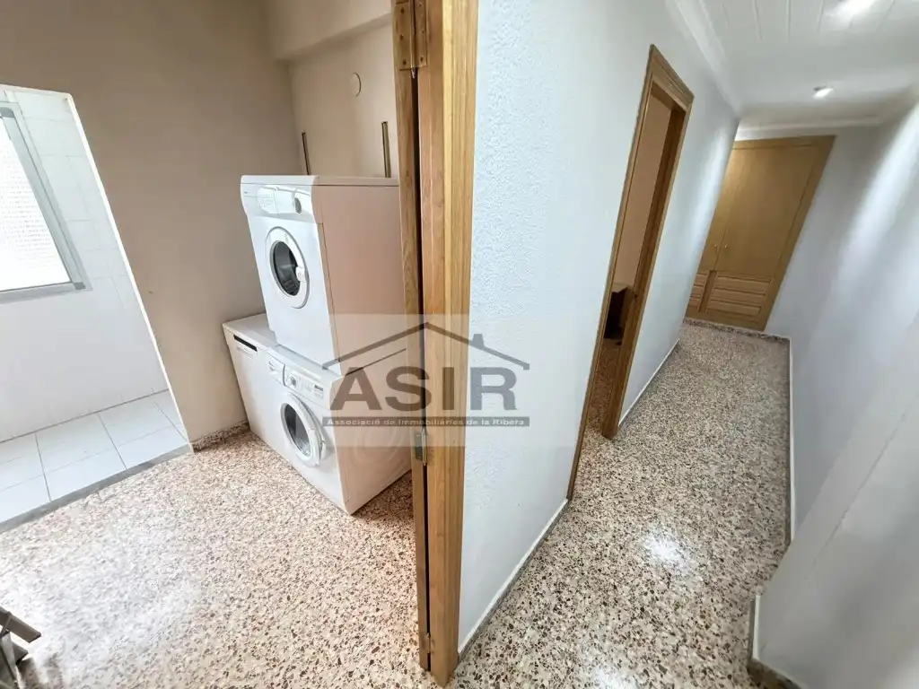 Piso en venta en Alzira con Balcón