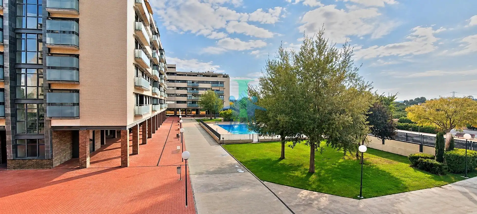 Swimming pool of Apartments for rent in Facultad de Medicina