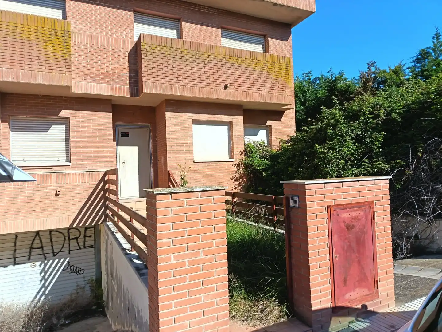 Vista exterior de Casa o xalet en venda en Benavent de Segrià amb Terrassa i Alarma