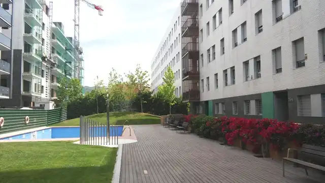 Piscina de Piso de alquiler en Sant Feliu de Llobregat con Aire acondicionado, Calefacción y Parquet