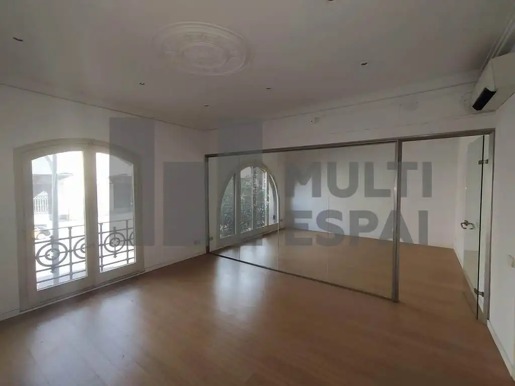 Sala de estar de Oficina de alquiler en Barcelona con Aire acondicionado