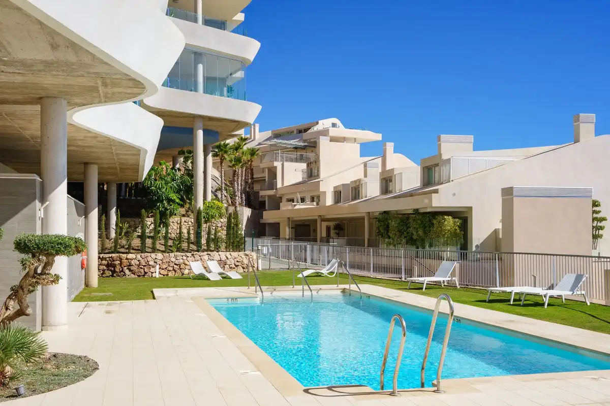 Piscina de Apartament en venda en Benalmádena amb Aire condicionat, Terrassa i Traster