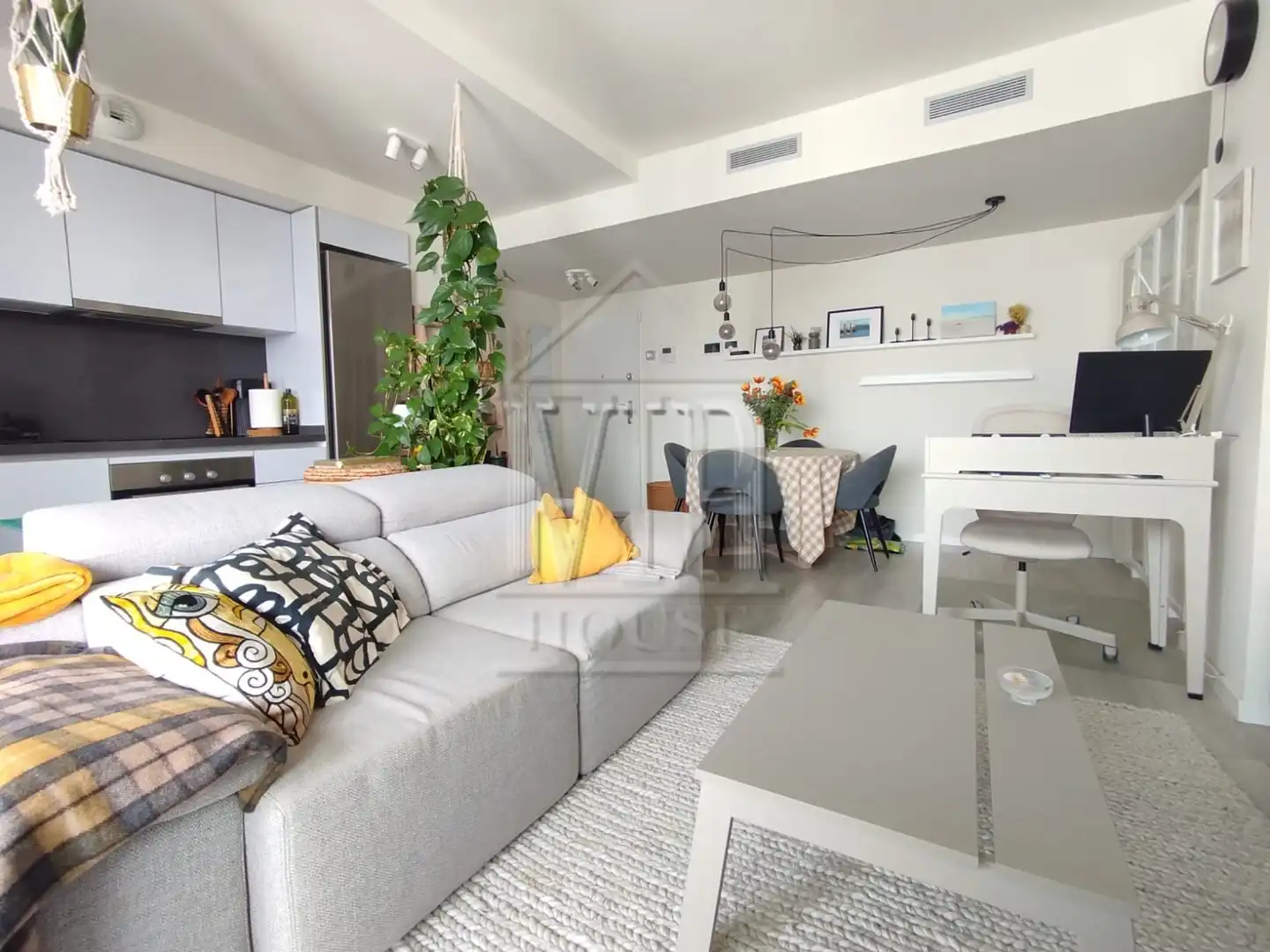 Sala de estar de Piso en venta en Badalona con Aire acondicionado, Calefacción y Parquet