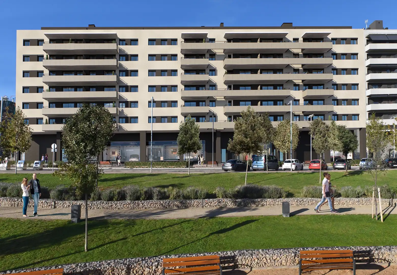 Avinguda Salvador Esteve, 13