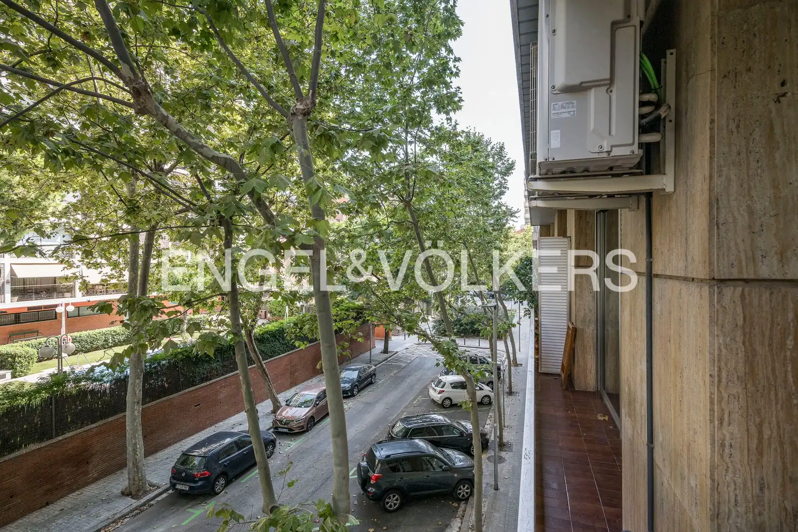 Exterior view of Flat for sale in Barcelona  with Air Conditioner, Heating and Private garden