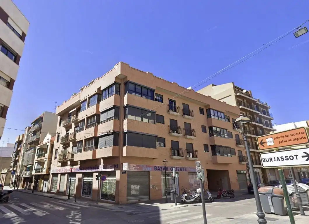 Piso con terraza en venta en FELIPE VALLS