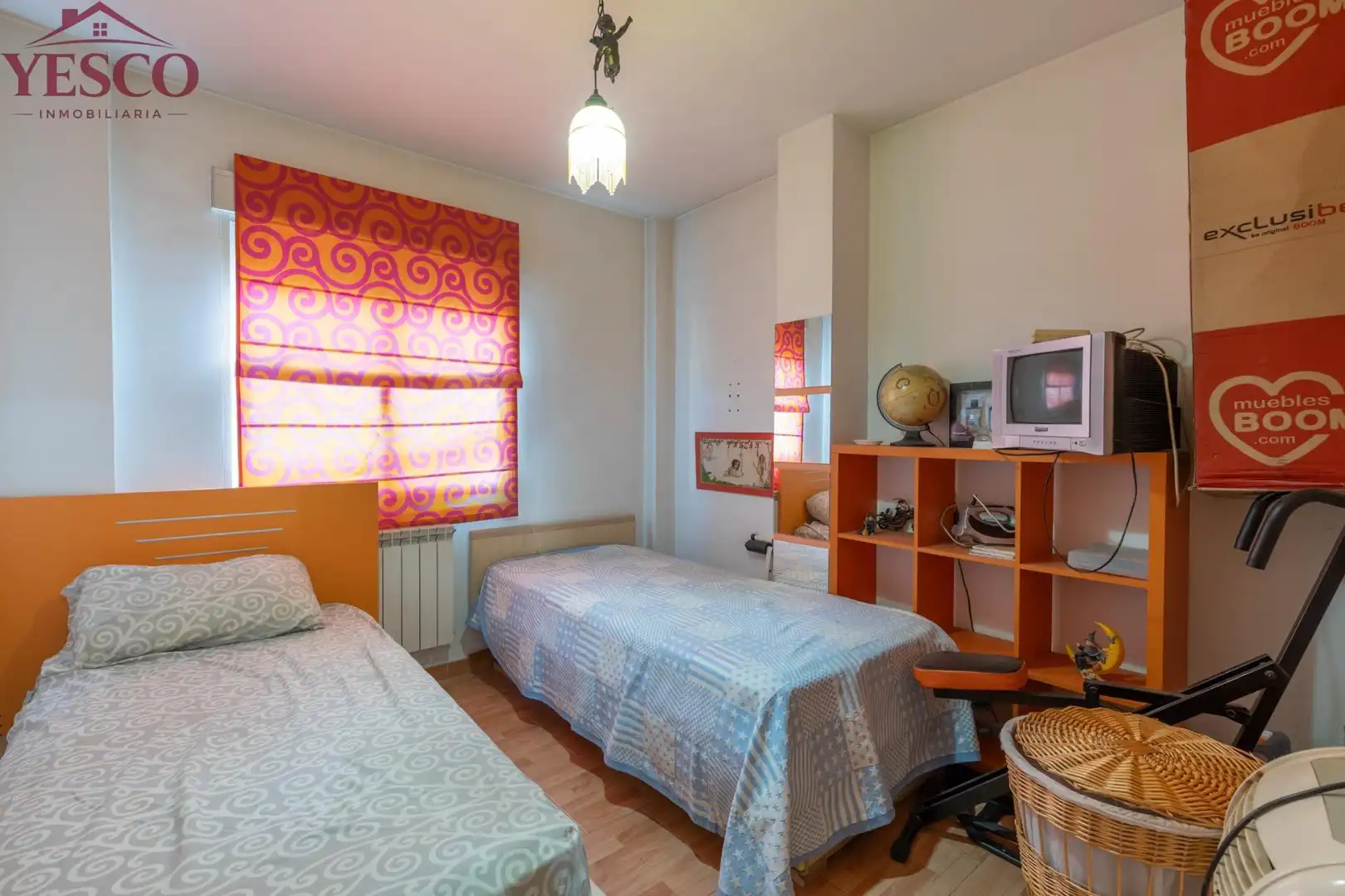 Habitación de Casa adosada en venta en Güevéjar con Calefacción, Terraza y Balcón