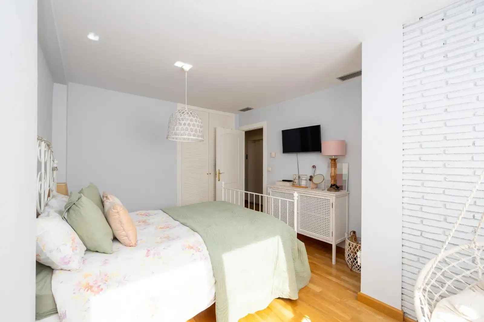 Bedroom of Detached homes for sale in Granada  with Air Conditioner, Heating and Terrace