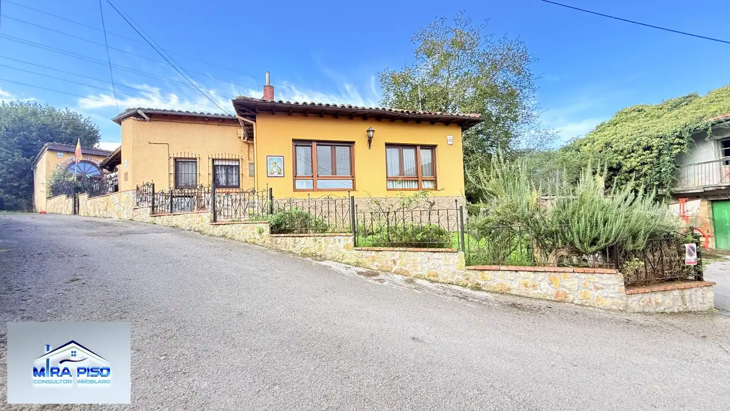 Casa con terraza en venta en Bárcena de Cicero, imagen 2