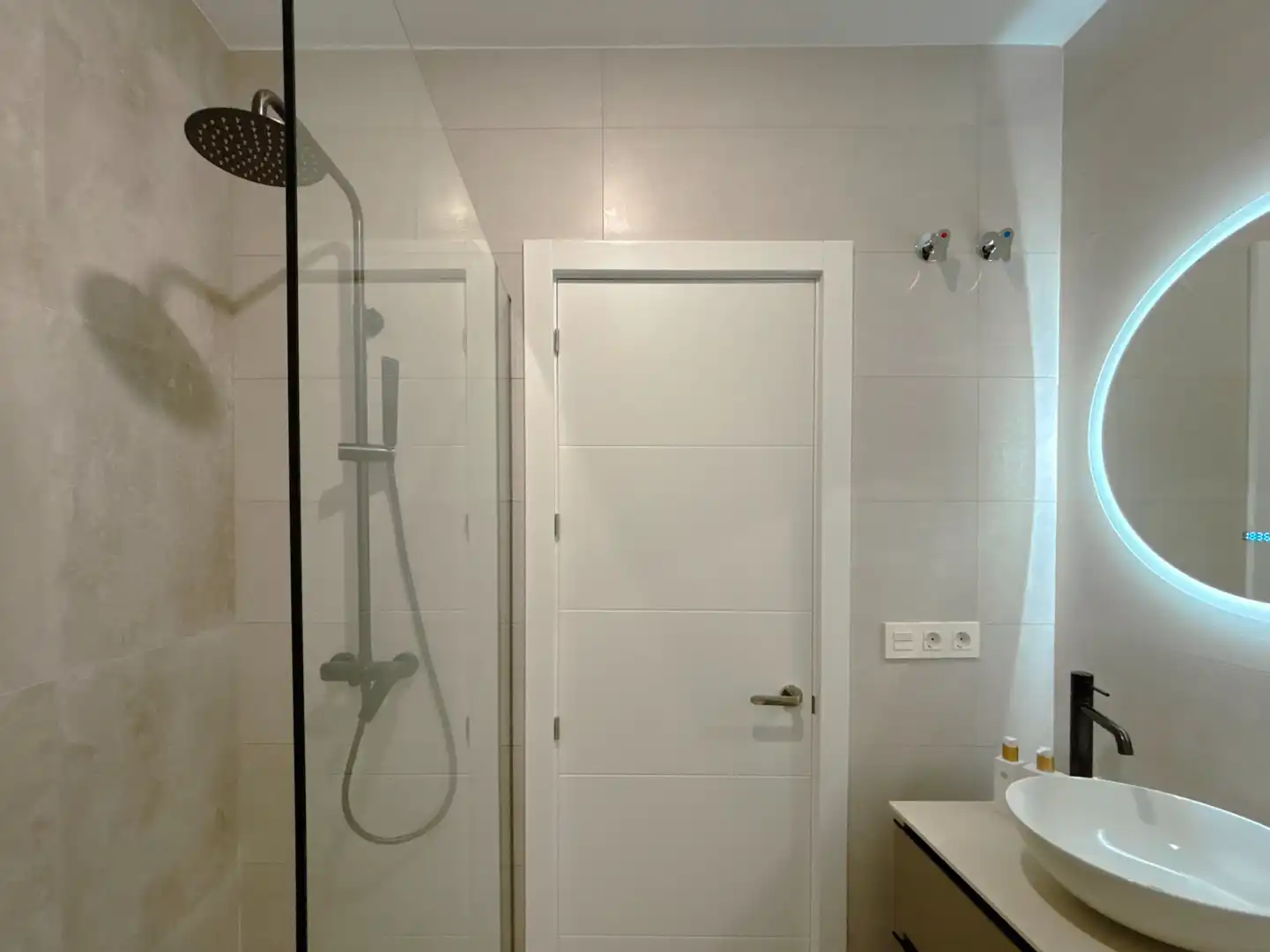 Baño de Apartamento de alquiler en Islantilla con Calefacción, Terraza y Amueblado