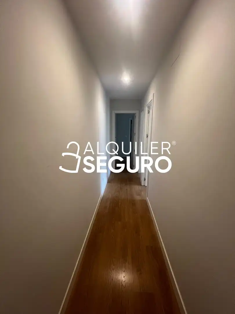 Flat for rent in Madrid  with Air Conditioner and Heating