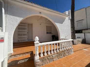 Maison mitoyenne à louer à Santa Petra