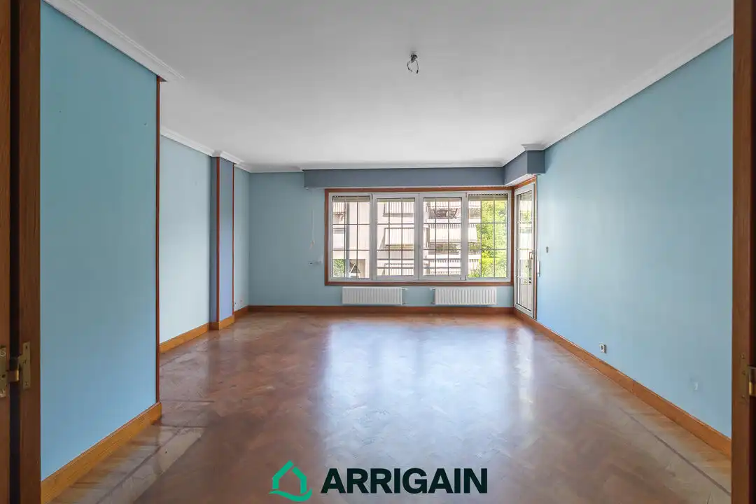 Habitación de Piso en venta en Donostia - San Sebastián  con Calefacción, Terraza y Trastero
