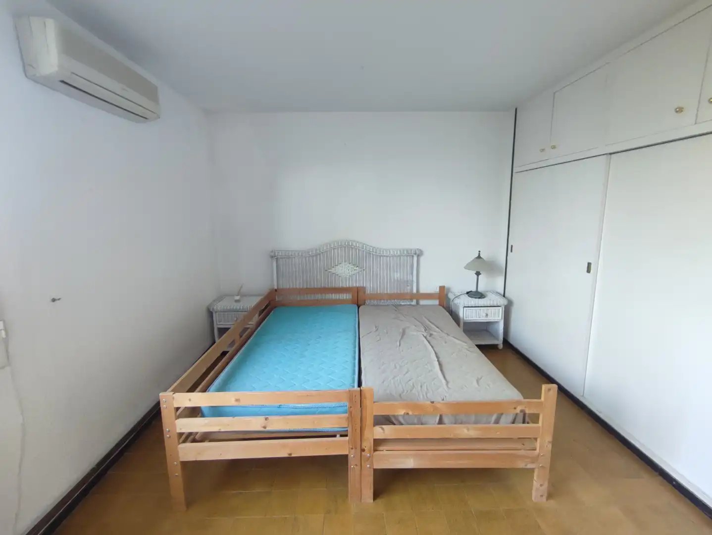 Dormitori de Casa o xalet en venda en Pallejà amb Aire condicionat, Calefacció i Jardí privat