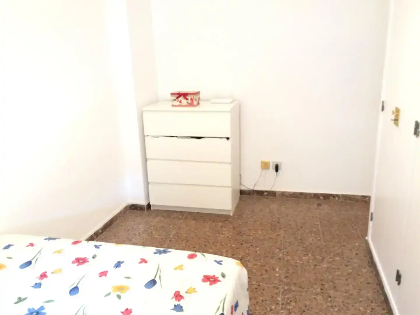 Habitación de Ático para compartir en Barcelona con Aire acondicionado, Amueblado y Horno