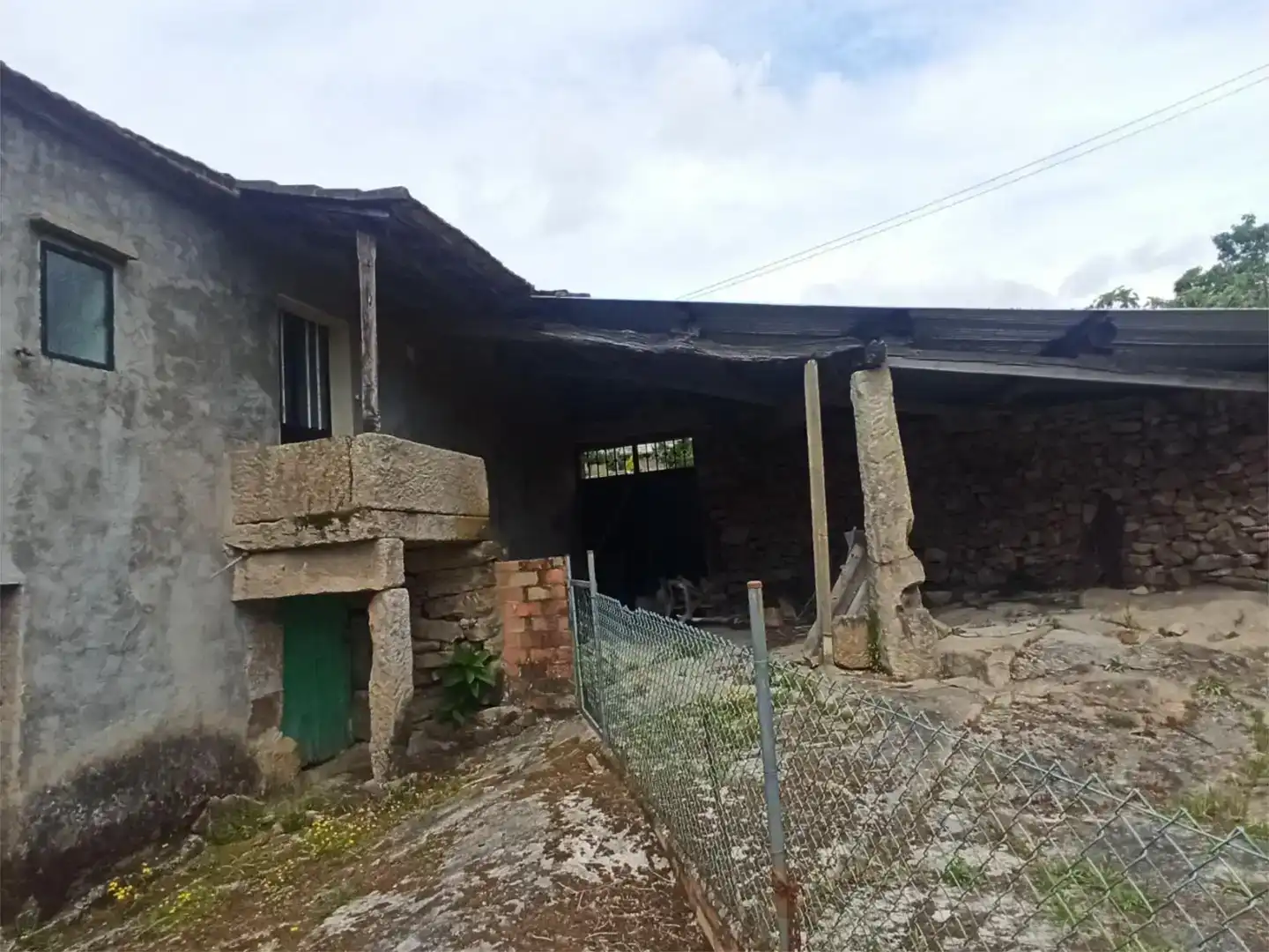Vista exterior de Casa o xalet en venda en Ponte Caldelas