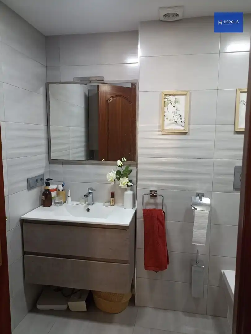 Baño de Piso de alquiler en Sevilla con Aire acondicionado, Calefacción y Terraza
