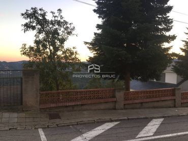 Terreny residencial en venda a Pallejà