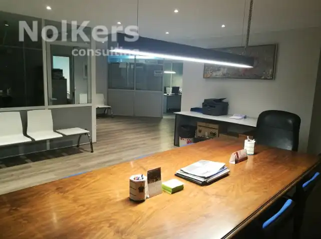 Oficina en venda a Barri de les Corts
