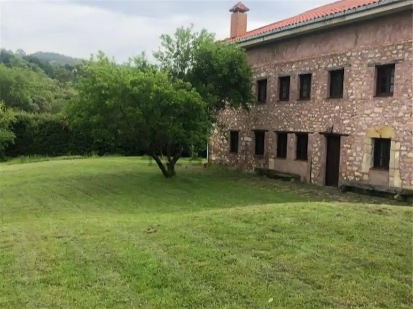 Vista exterior de Finca rústica en venda en Ribamontán al Mar amb Balcó