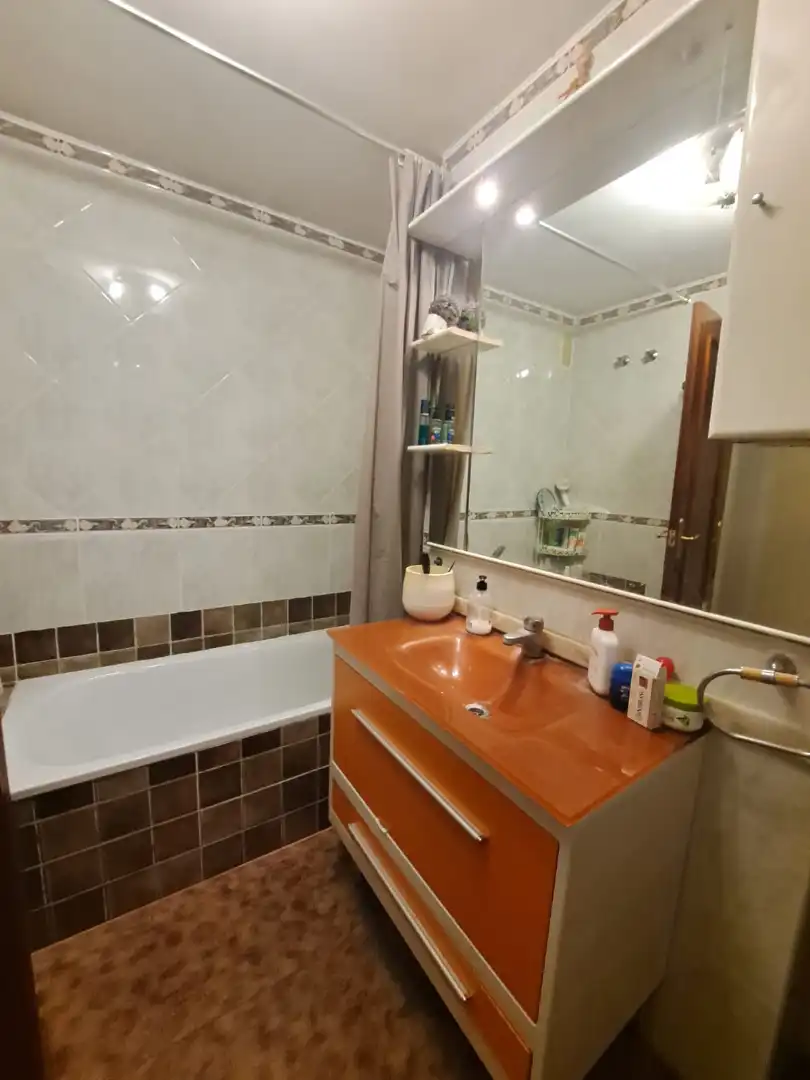 Bathroom of Flat for sale in Castellón de la Plana / Castelló de la Plana  with Air Conditioner, Heating and Terrace