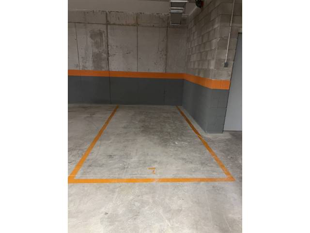 Garaje en Venta en Sant Valentí, 151 en Barri del Centre